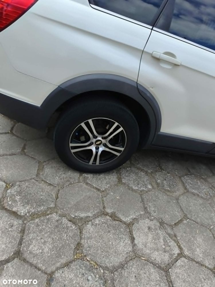 Chevrolet Captiva 2.4 LS - 15