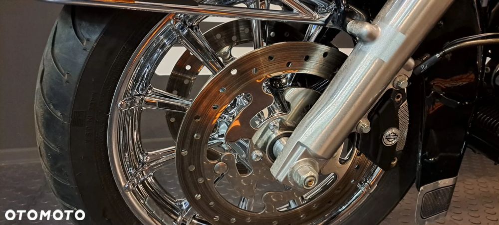 Harley-Davidson FLH Electra Glide - 11