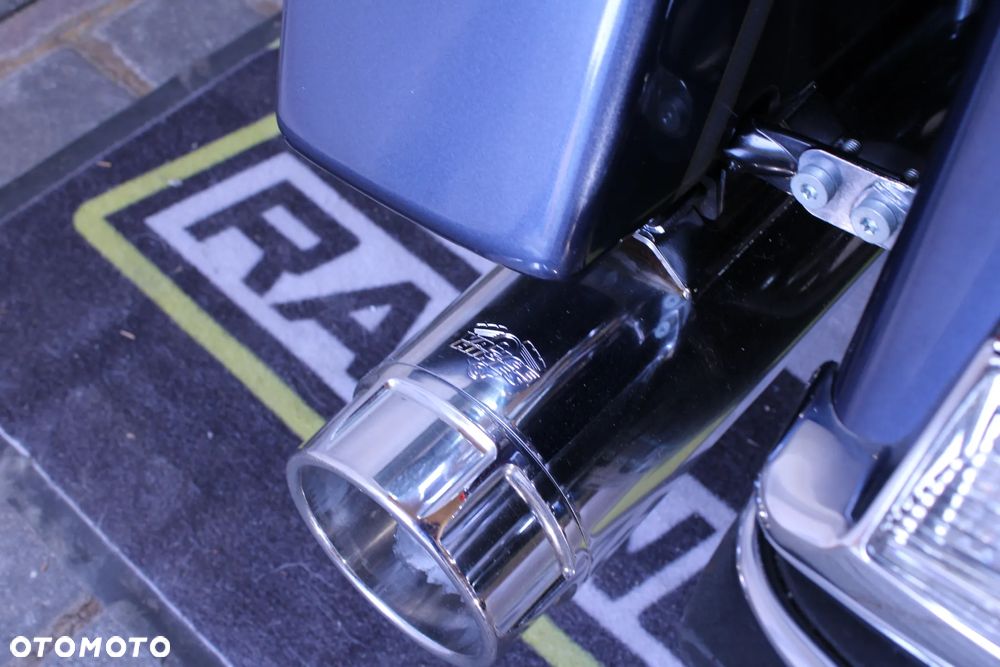 Harley-Davidson Touring Road King - 24