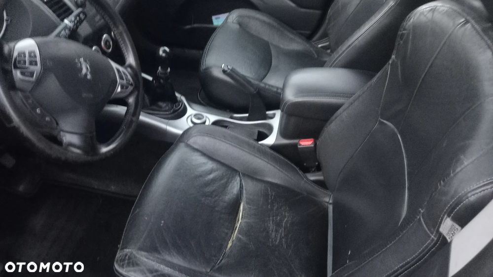 Peugeot 4007 2.2HDi Platinum - 16
