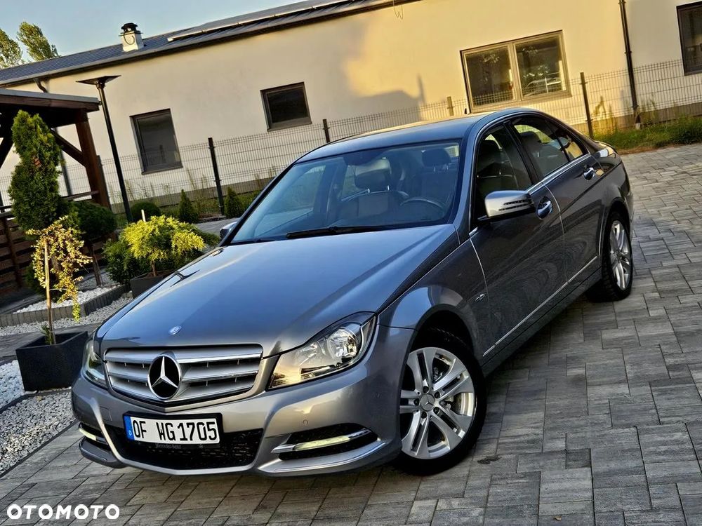 Mercedes-Benz Klasa C 180 BlueEFFICIENCY Avantgarde - 4