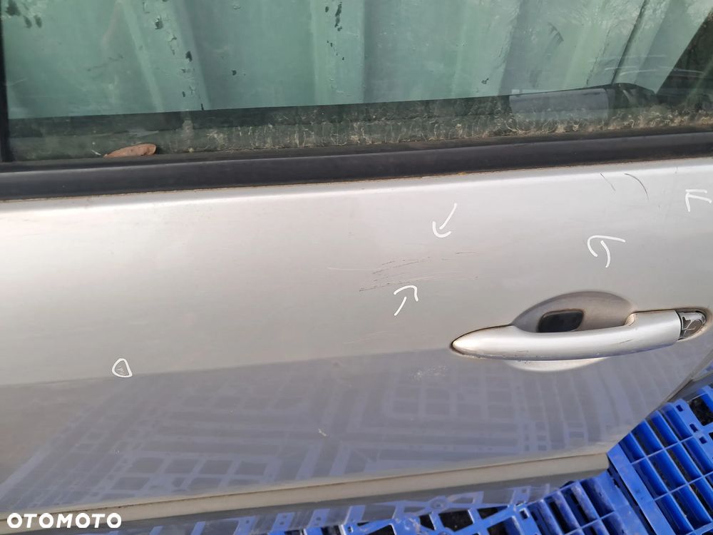 Renault Scenic II 1.6 Benzyna Drzwi - 3