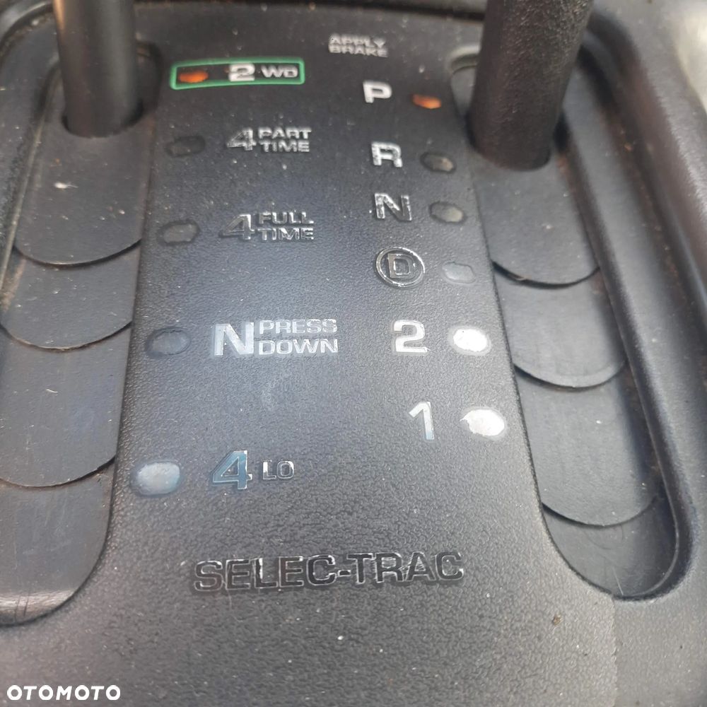 Jeep Grand Cherokee - 11