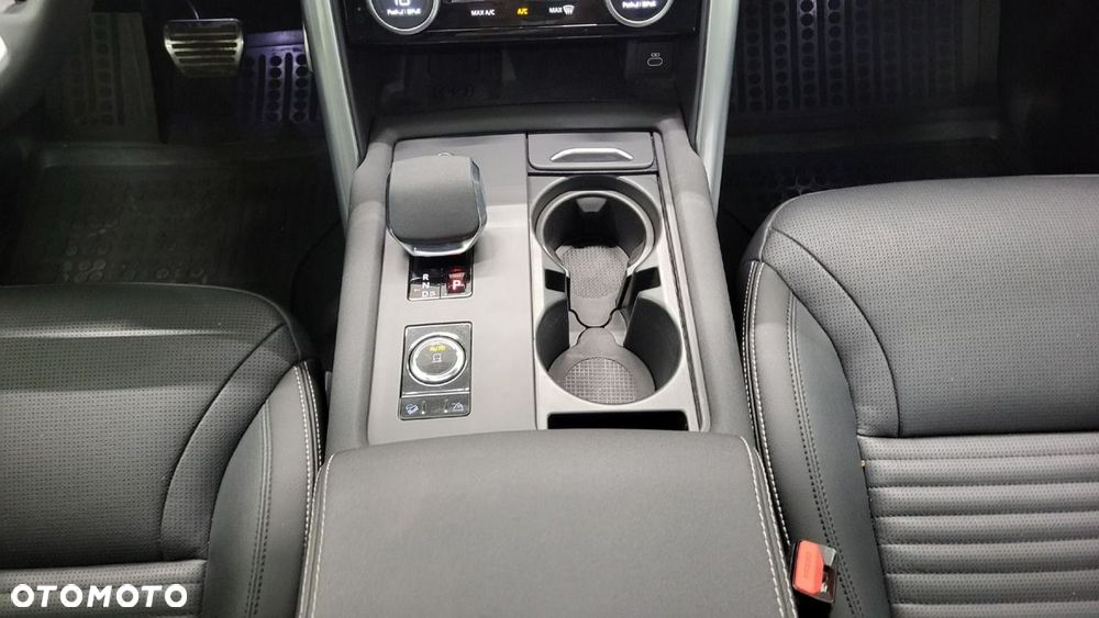 Land Rover Discovery 3.0 D250 mHEV Dynamic SE - 21