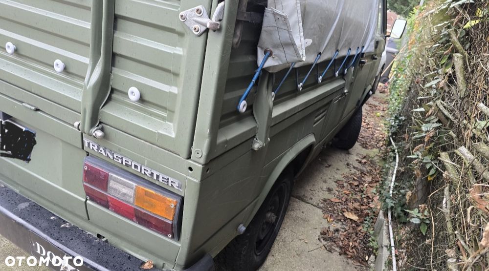 Volkswagen Transporter - 2