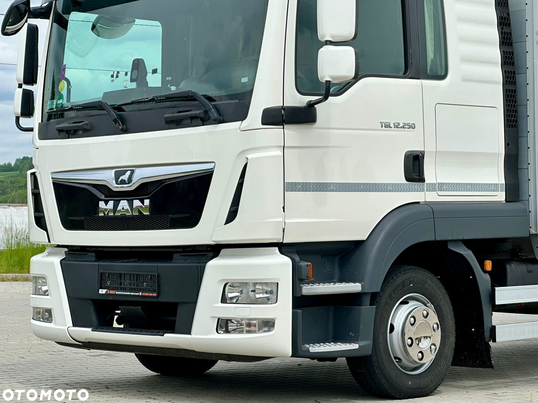 MAN TGL 12.250 / FIRANKA / 23 EUROPALETY / 9.5 M DŁUGOŚCI / NISKI PRZEBIEG / 380 TYS KM / SYPIALKA / 11.2020 ROK - 12