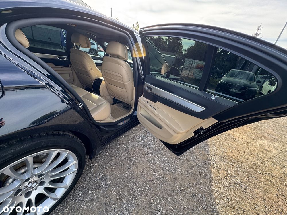 BMW Seria 7 730d - 23