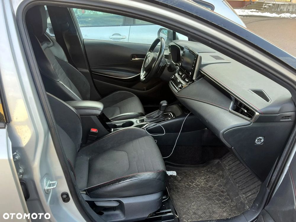 Toyota Corolla 2.0 Hybrid GR Sport Dynamic - 16