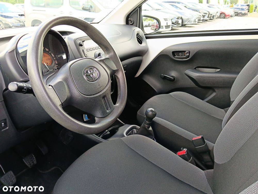 Toyota Aygo - 10