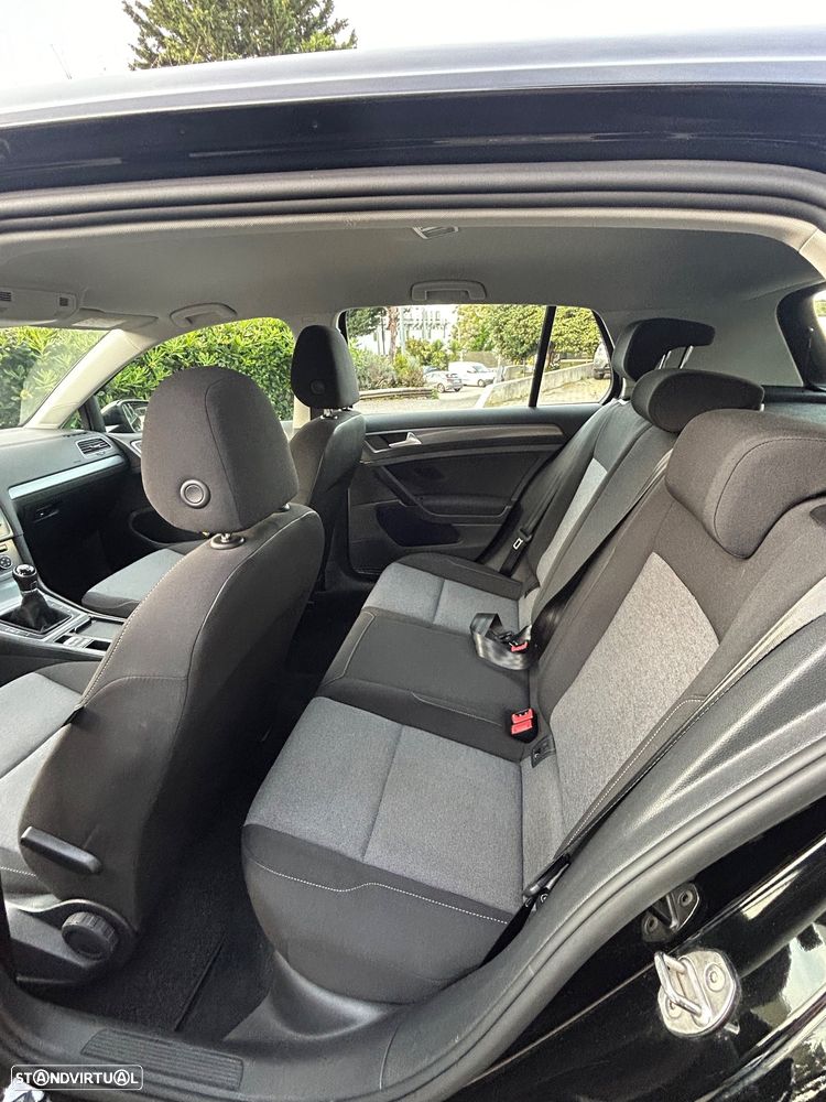 VW Golf 1.6 TDi BlueMotion Confortline - 9