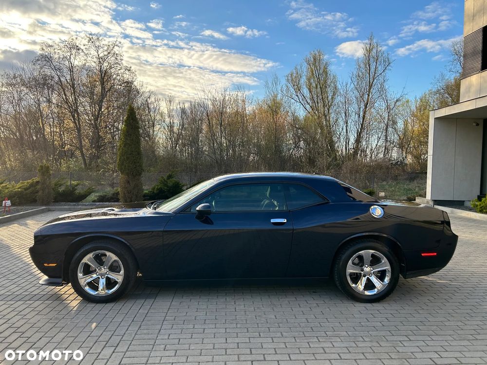 Dodge Challenger - 8