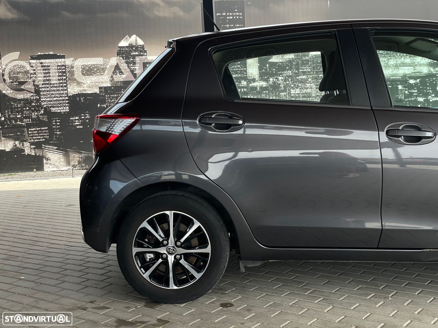 Toyota Yaris 1.5 HSD Comfort - 7