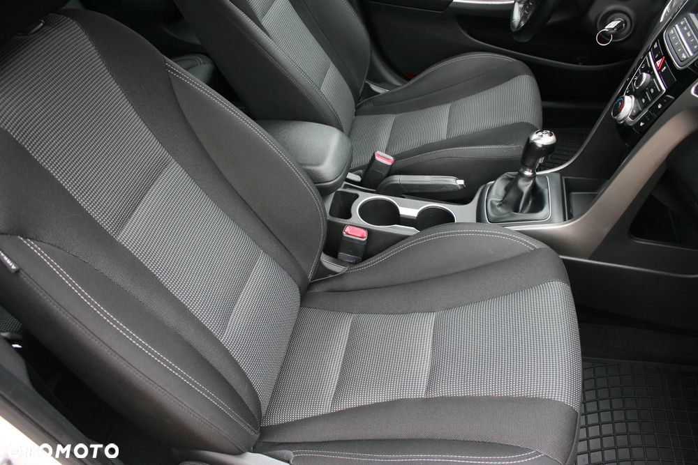 Hyundai i30 1.4 Fifa World Cup Edition - 28