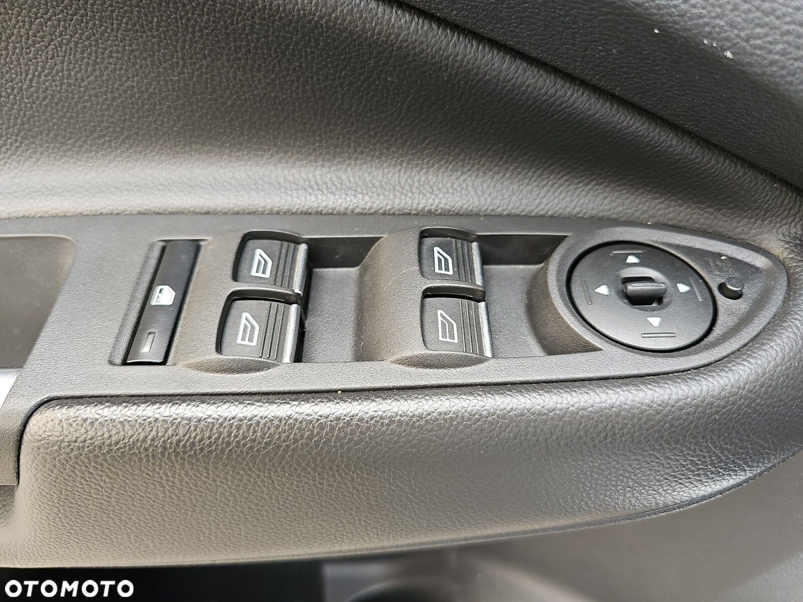 Ford Kuga - 18