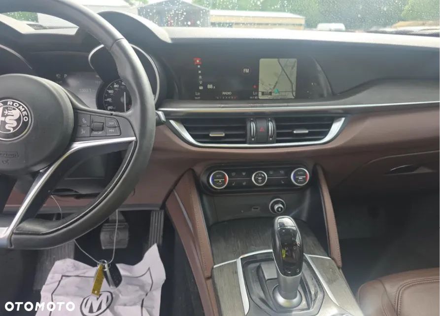 Alfa Romeo Stelvio 2.0 Turbo TI Q4 - 10