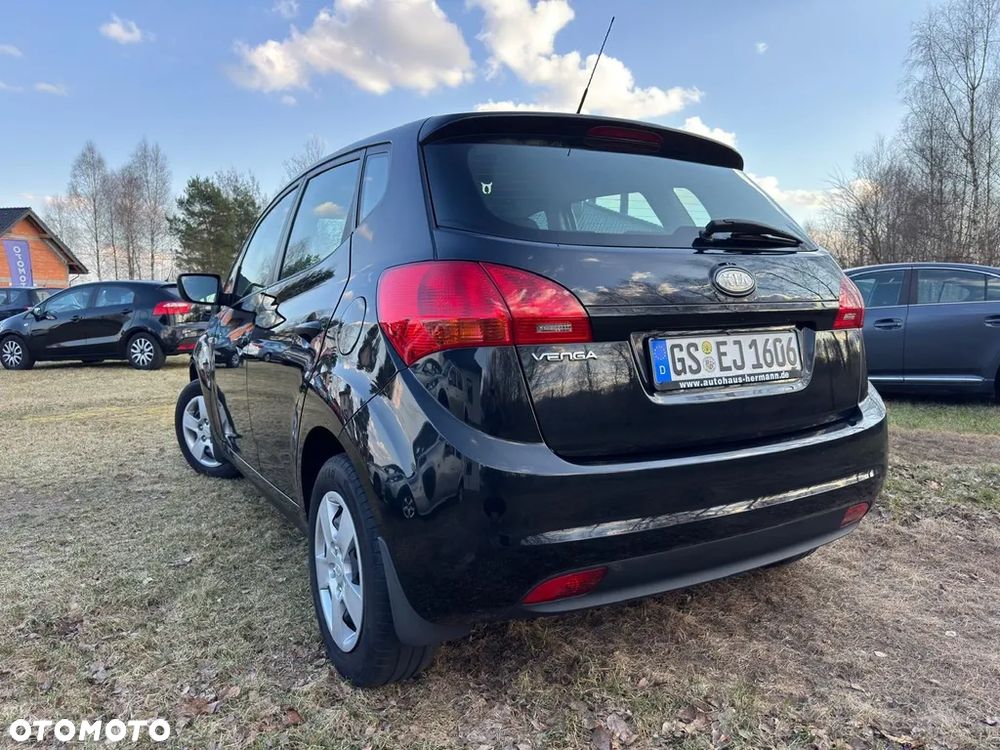 Kia Venga - 4