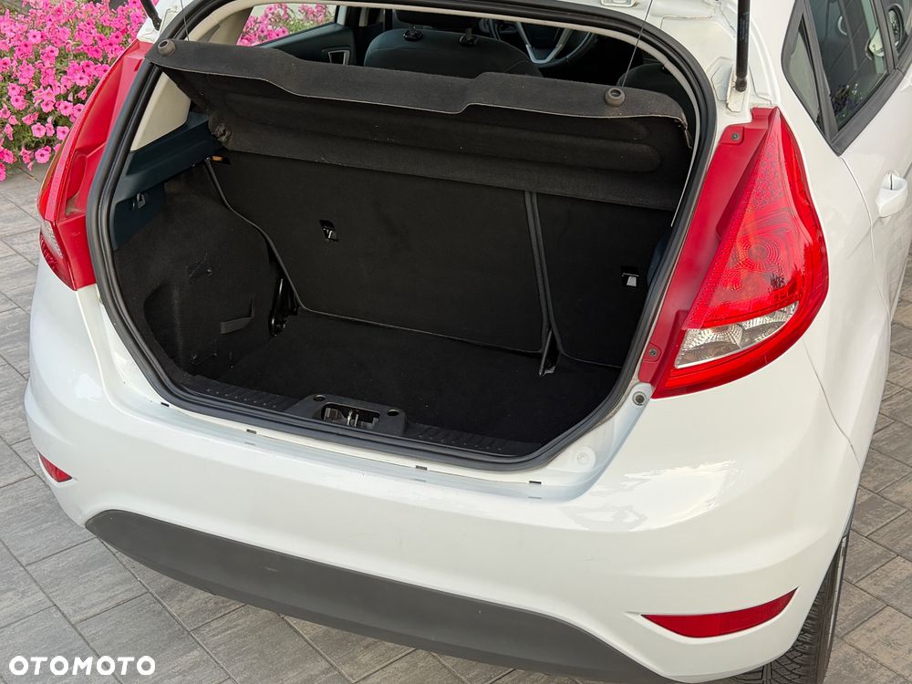 Ford Fiesta 1.25 Ghia - 14
