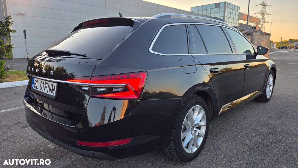 Skoda Superb 2.0 TDI DSG Style - 4
