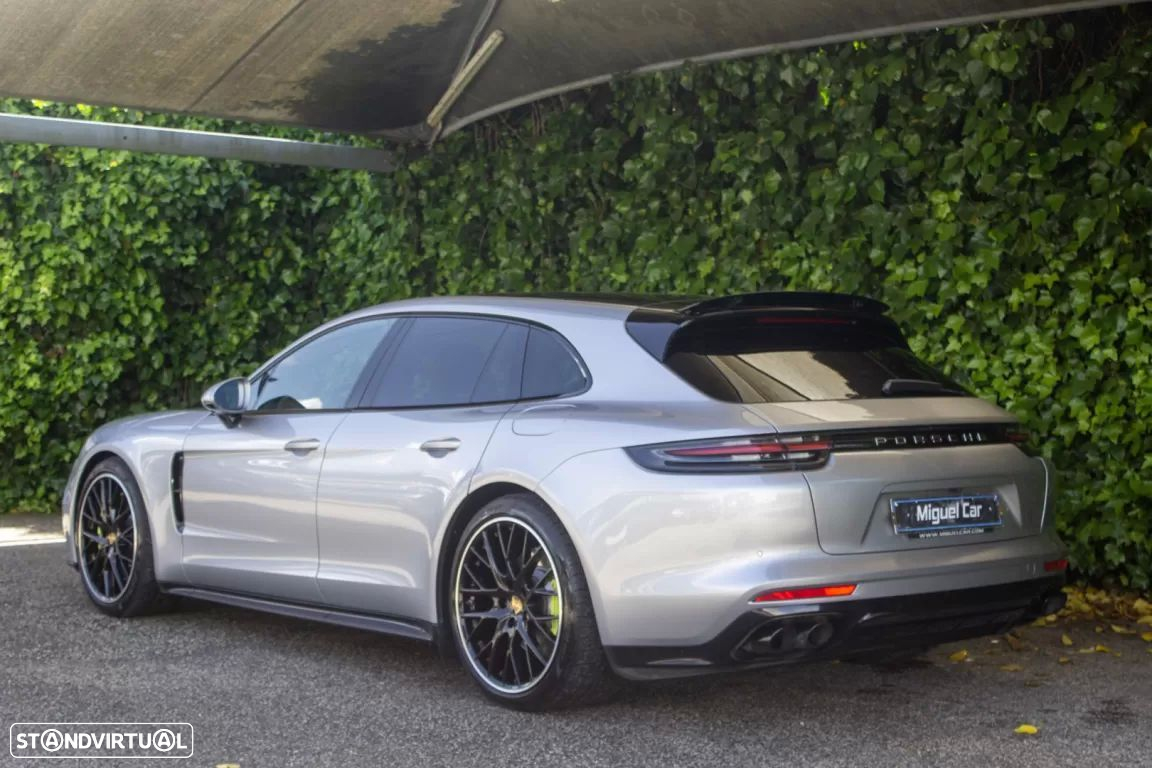 Porsche Panamera Sport Turismo 4 E-Hybrid - 11