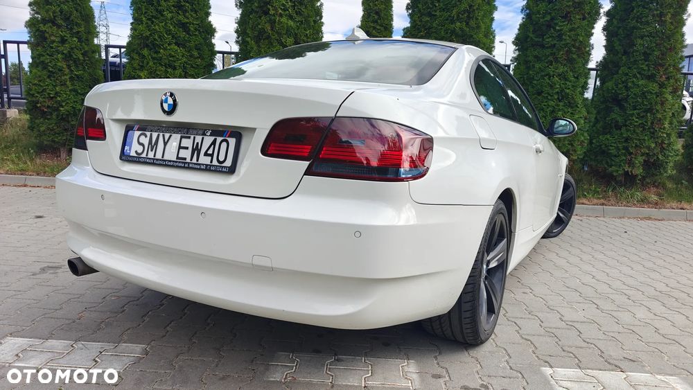 BMW Seria 3 320i - 4