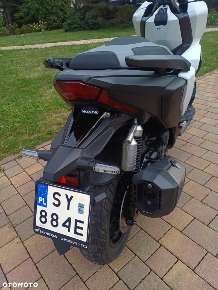 Honda ADV350 - 7