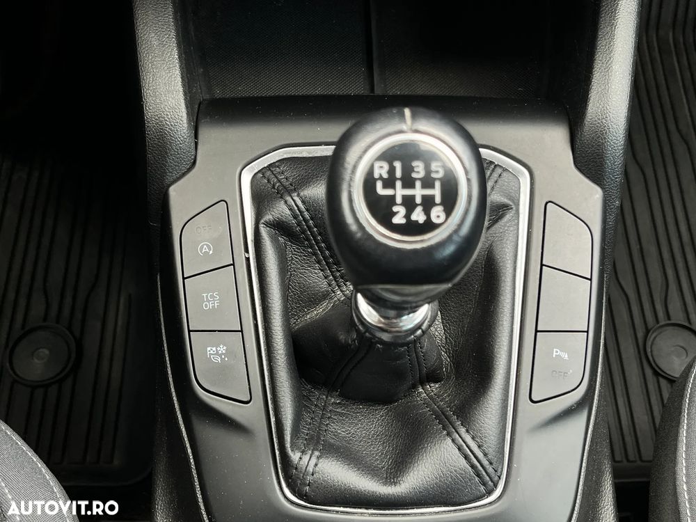 Ford Focus - 22