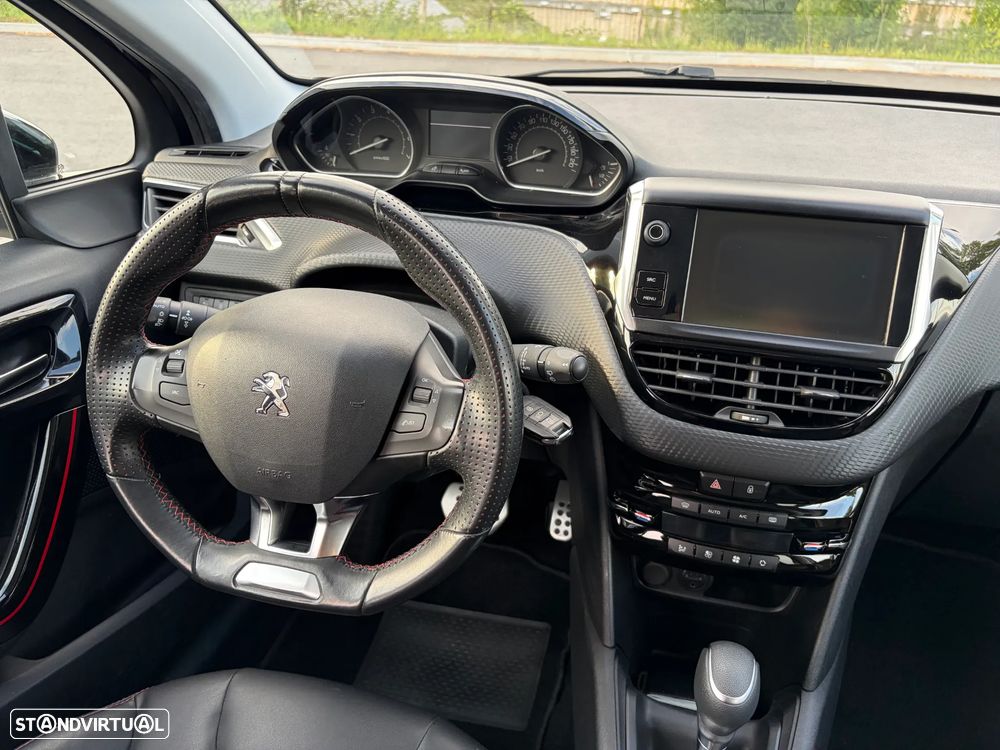Peugeot 208 - 23
