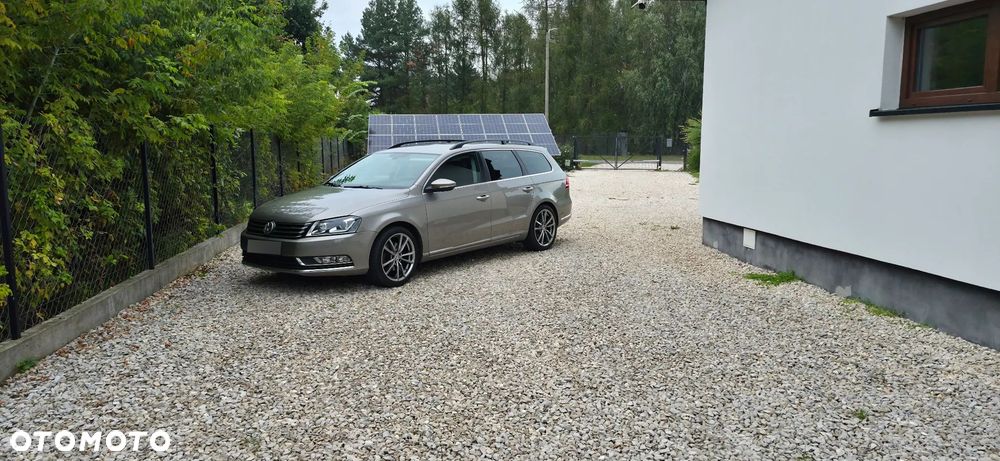 Volkswagen Passat - 1