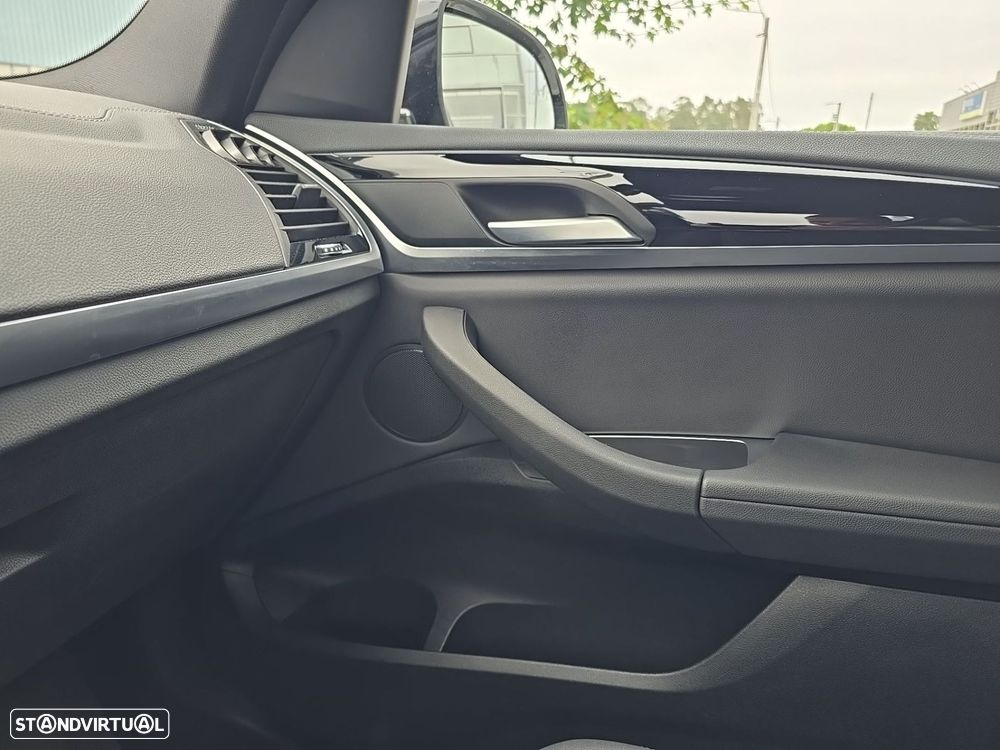 BMW iX3 Inspiring - 28