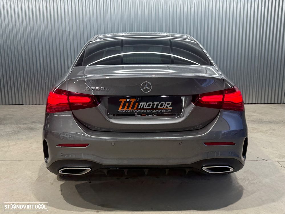 Mercedes-Benz A 250 Limousine e 8G-DCT AMG Line - 5