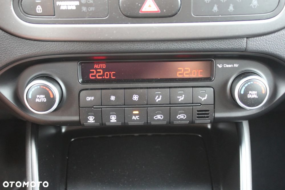 Kia Carens 1.6 GDI XL - 38