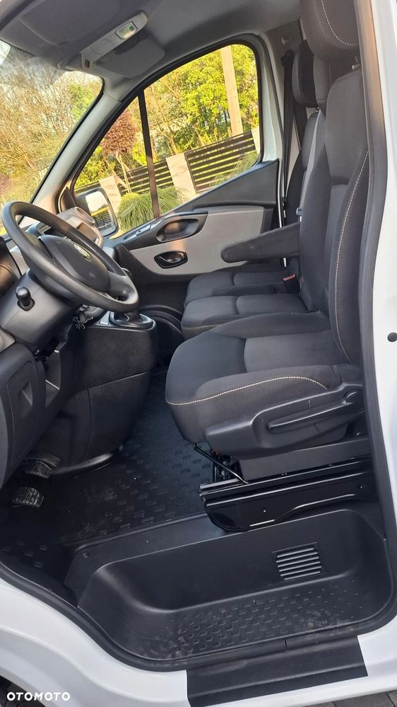 Renault Trafic - 11