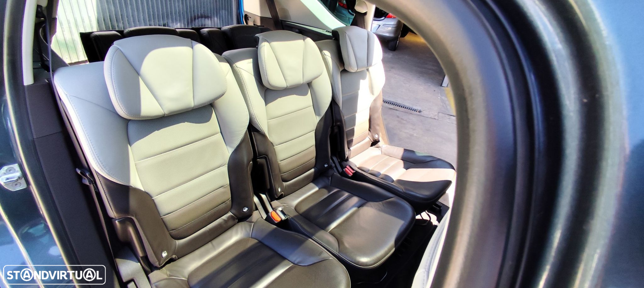 Renault Espace 1.6 dCi Initiale Paris EDC - 18
