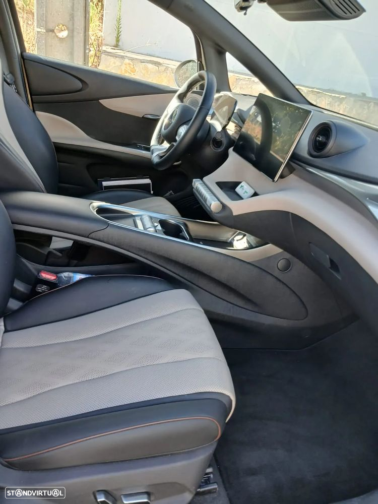 BYD Dolphin 60.4 kWh Comfort - 14