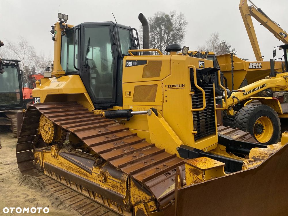 Caterpillar CAT D6N LGP, 2017 ROK, 8200 MTH, Z NIEMIEC, - 4