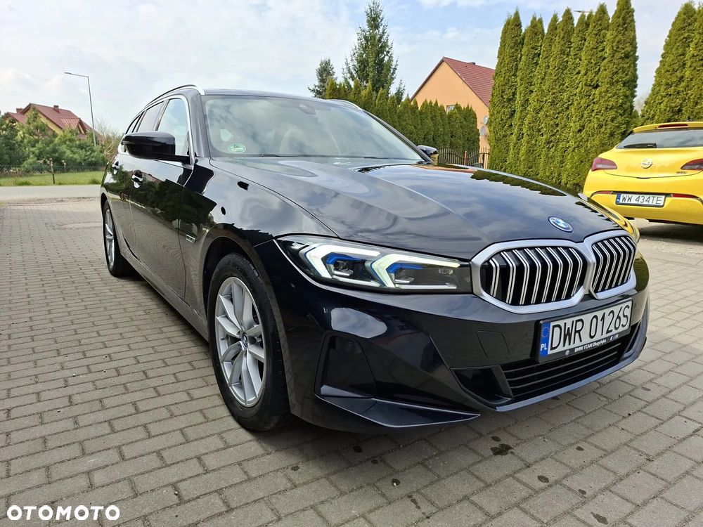 BMW Seria 3 320e PHEV xDrive - 4