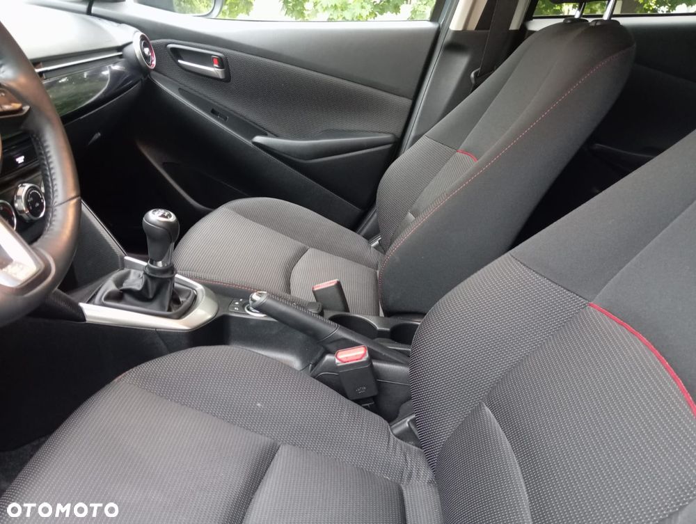 Mazda 2 Hybrid e-SKYACTIV G 90 M Homura - 17