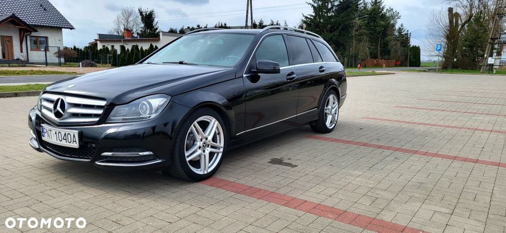 Mercedes-Benz Klasa C 220 CDI DPF (BlueEFFICIENCY) 7G-TRONIC Avantgarde - 4