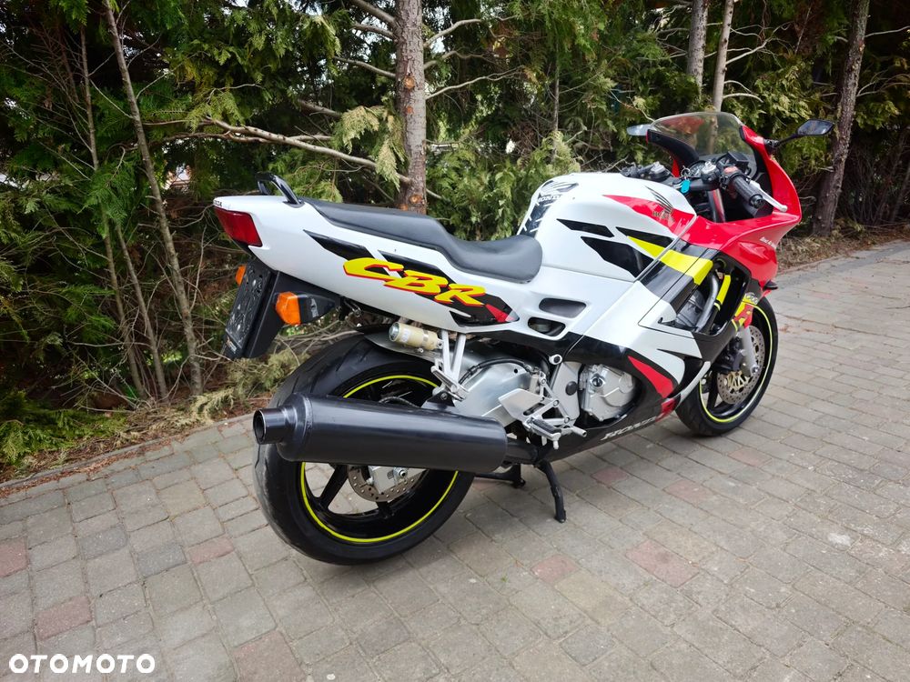 Honda CBR - 3