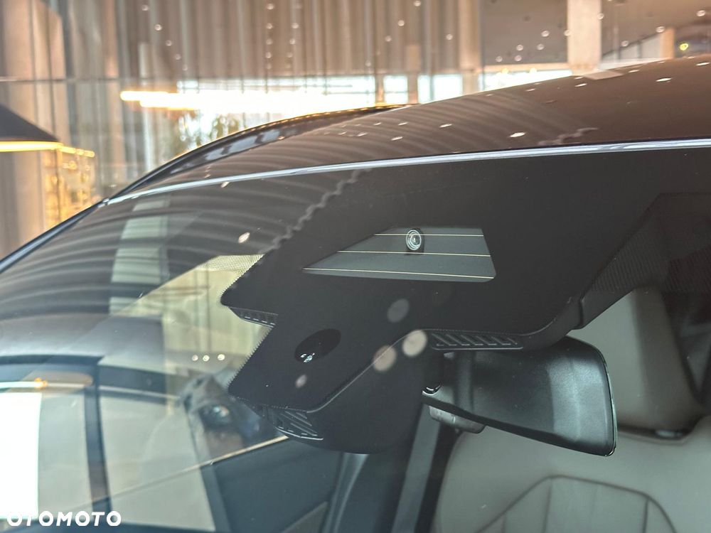 BMW X3 xDrive20i mHEV - 11