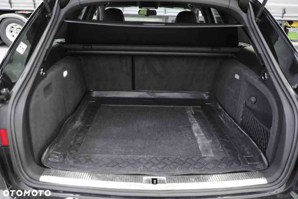 Audi A4 Avant 2.0 TDI Quattro S tronic - 16