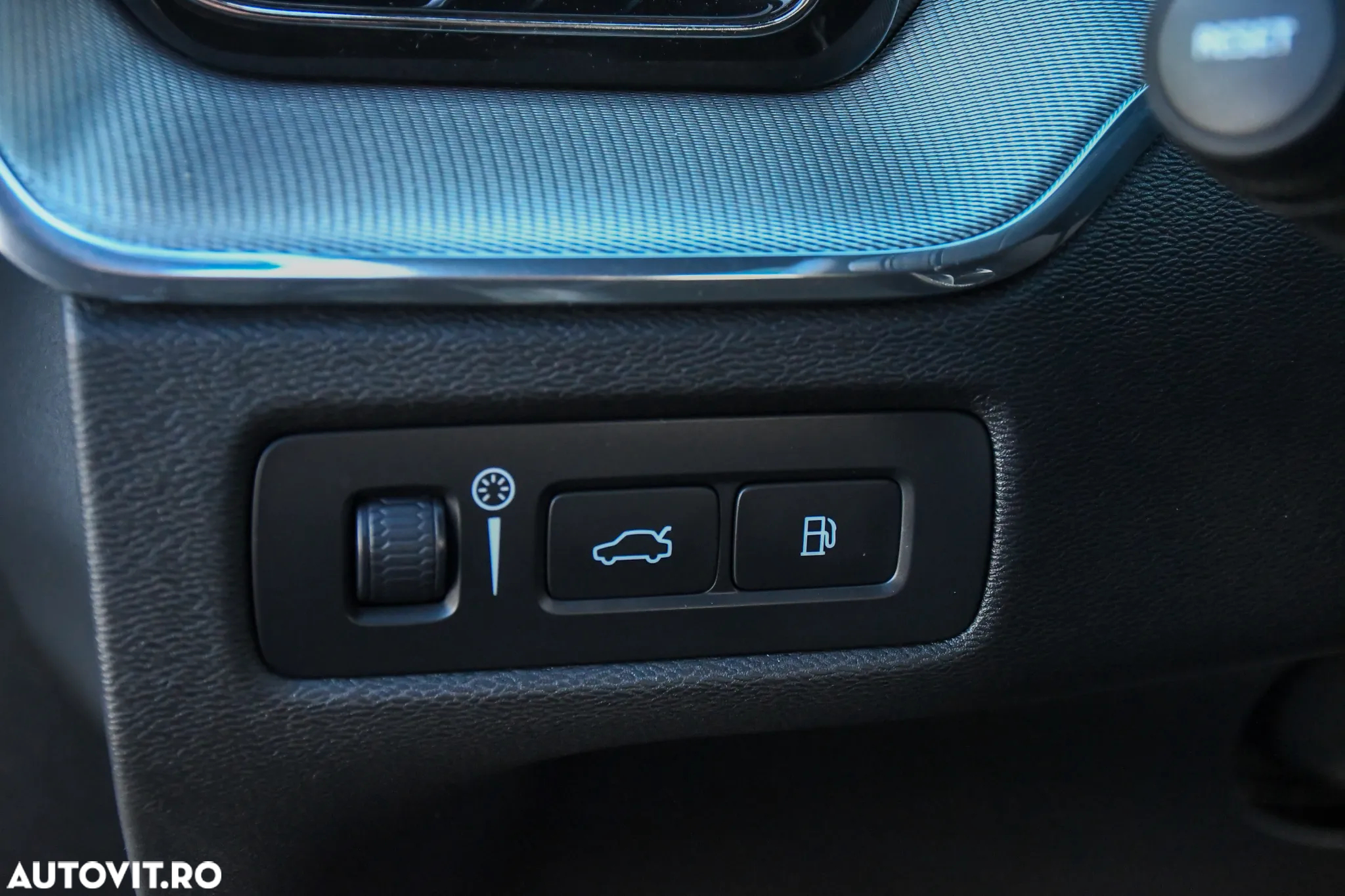 Volvo XC 60 T8 Twin Engine AWD Geartronic RDesign - 13