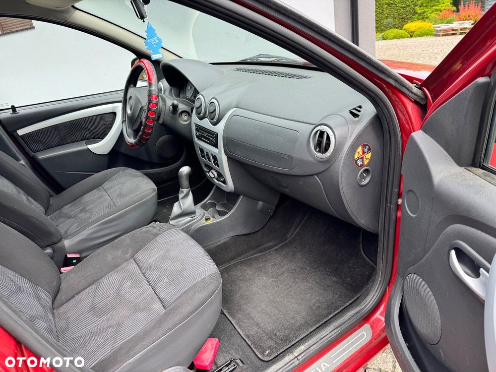 Dacia Sandero - 33