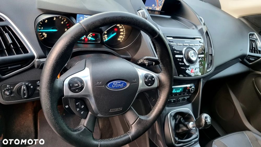 Ford Kuga 2.0 TDCi 4x4 Titanium - 21