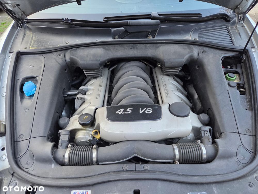 Porsche Cayenne - 19