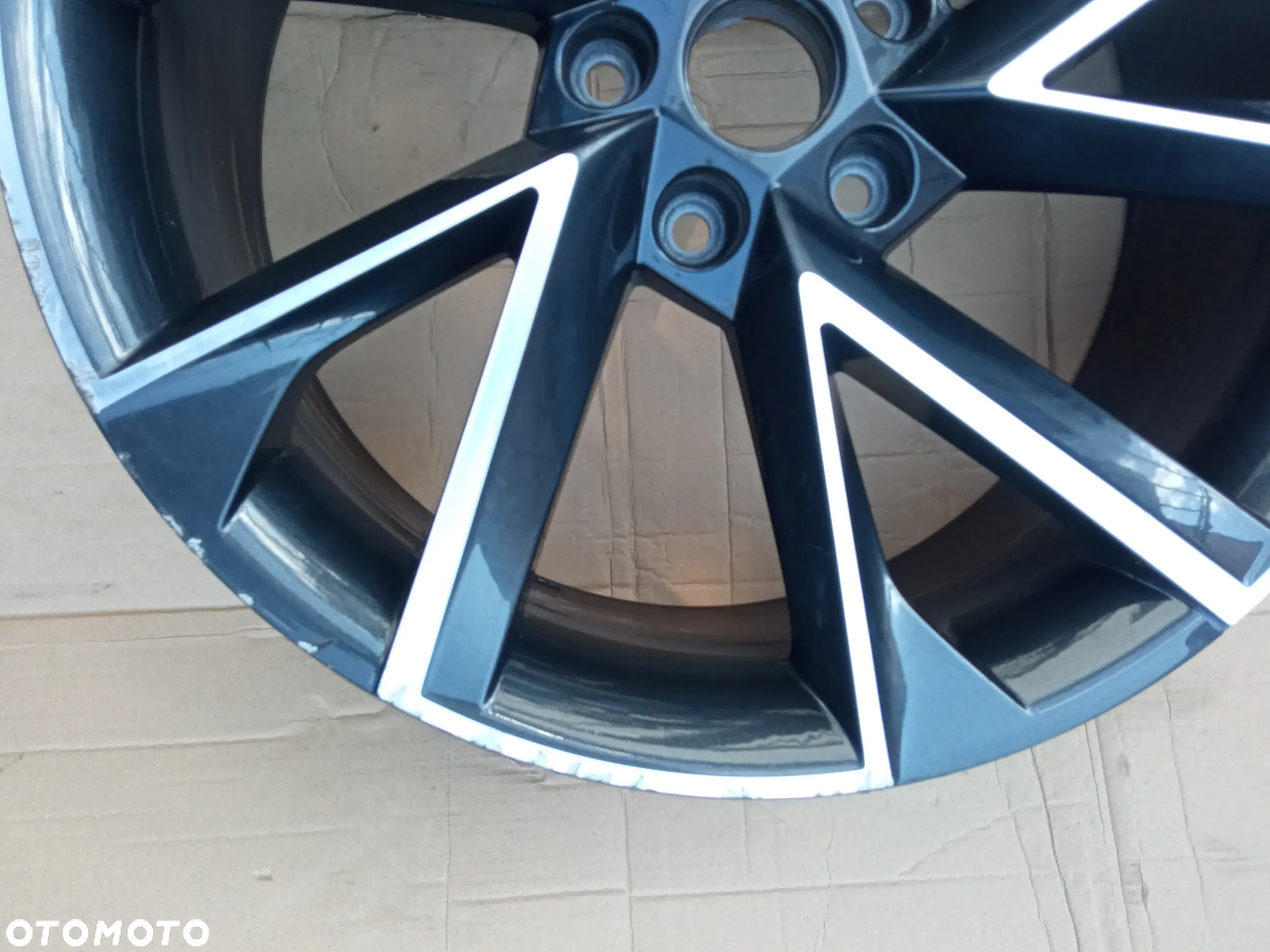 SKODA KAROQ ENYAQ IV 57A 8x19 ET45 57A601025R ORYGINAŁ 2023 - 4