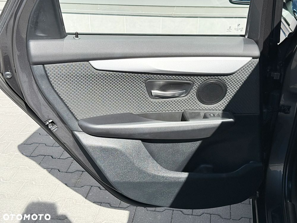 BMW Seria 2 216d Luxury Line - 31