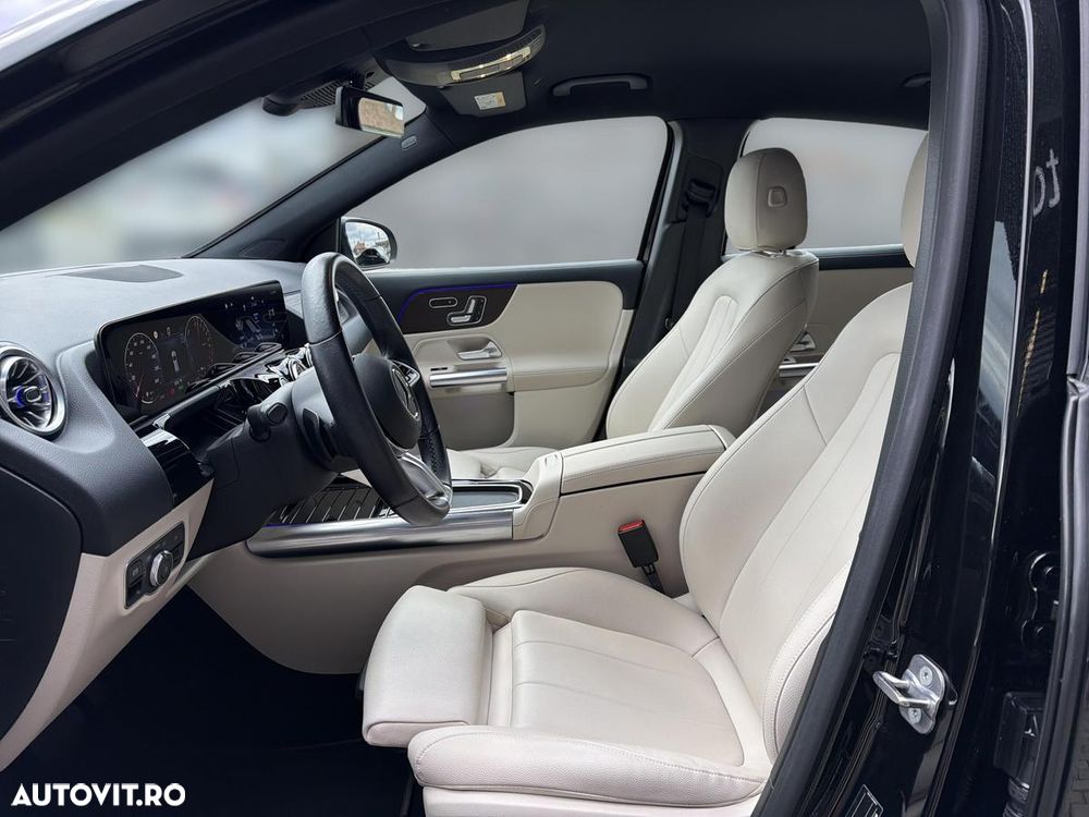 Mercedes-Benz GLA - 13