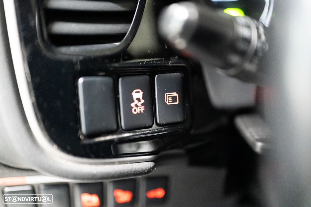 Mitsubishi Outlander 2.0 4WD - 20