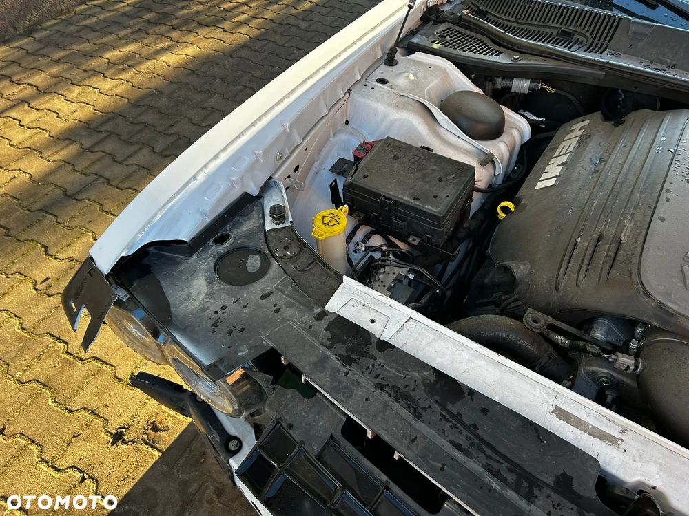 Dodge Challenger - 21